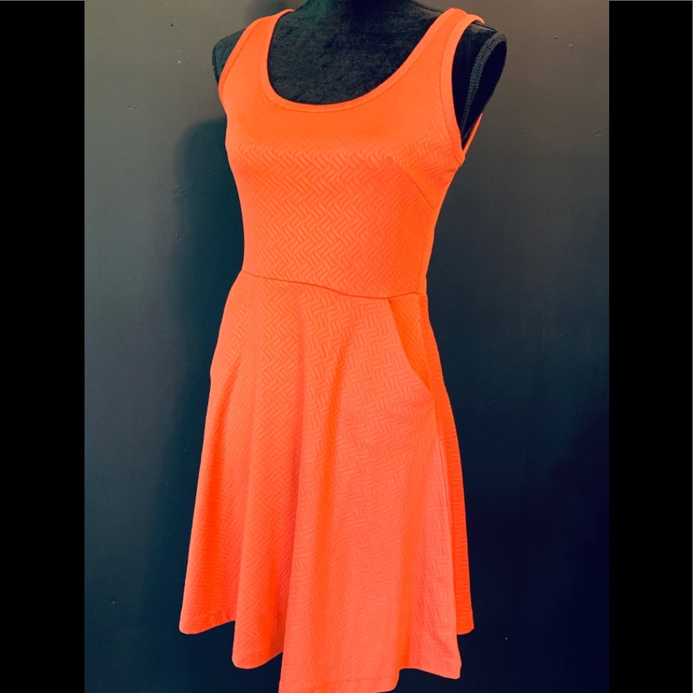 Kardashian Summer dress w/ pockets!
